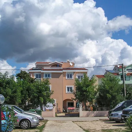 Beautiful In With House Sea View *