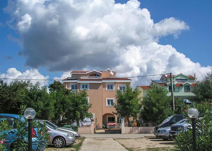 Beautiful In With House Sea View *